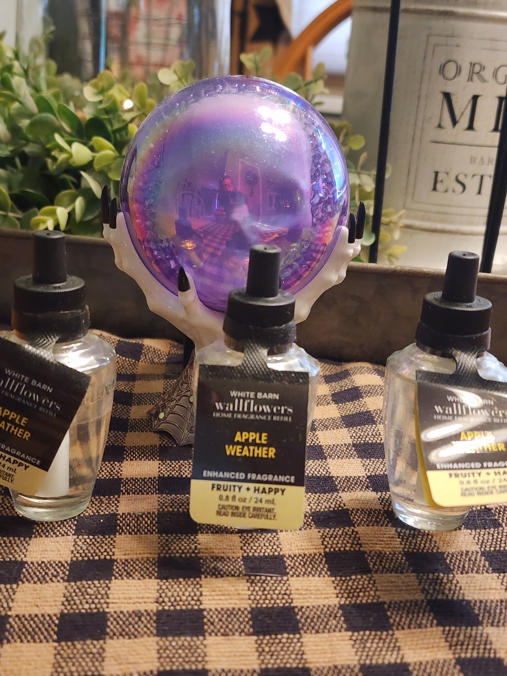 White Barn Apple Weather Wallflowers Fragrance Refill - Purple Accent
